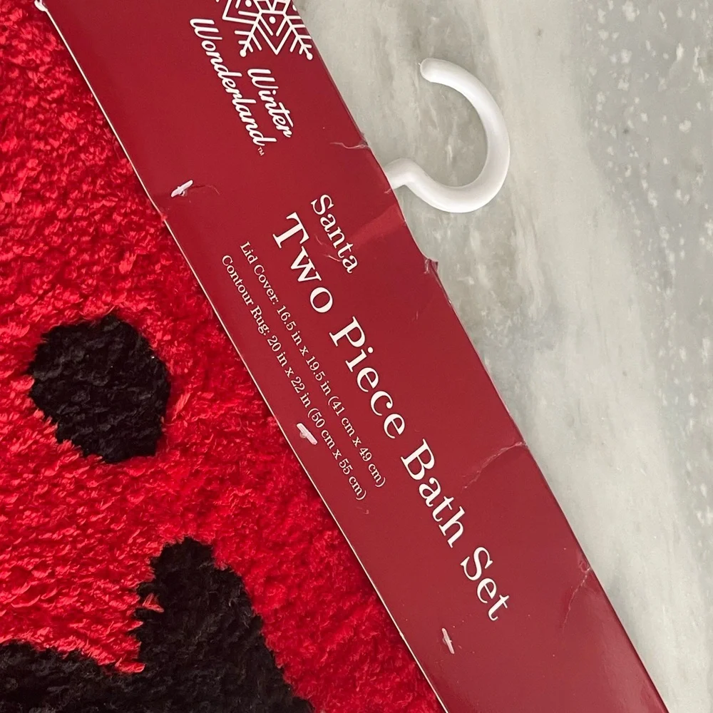 NWT-Santa-two piece Bath set, never used,100% Polyester, red, white and black,